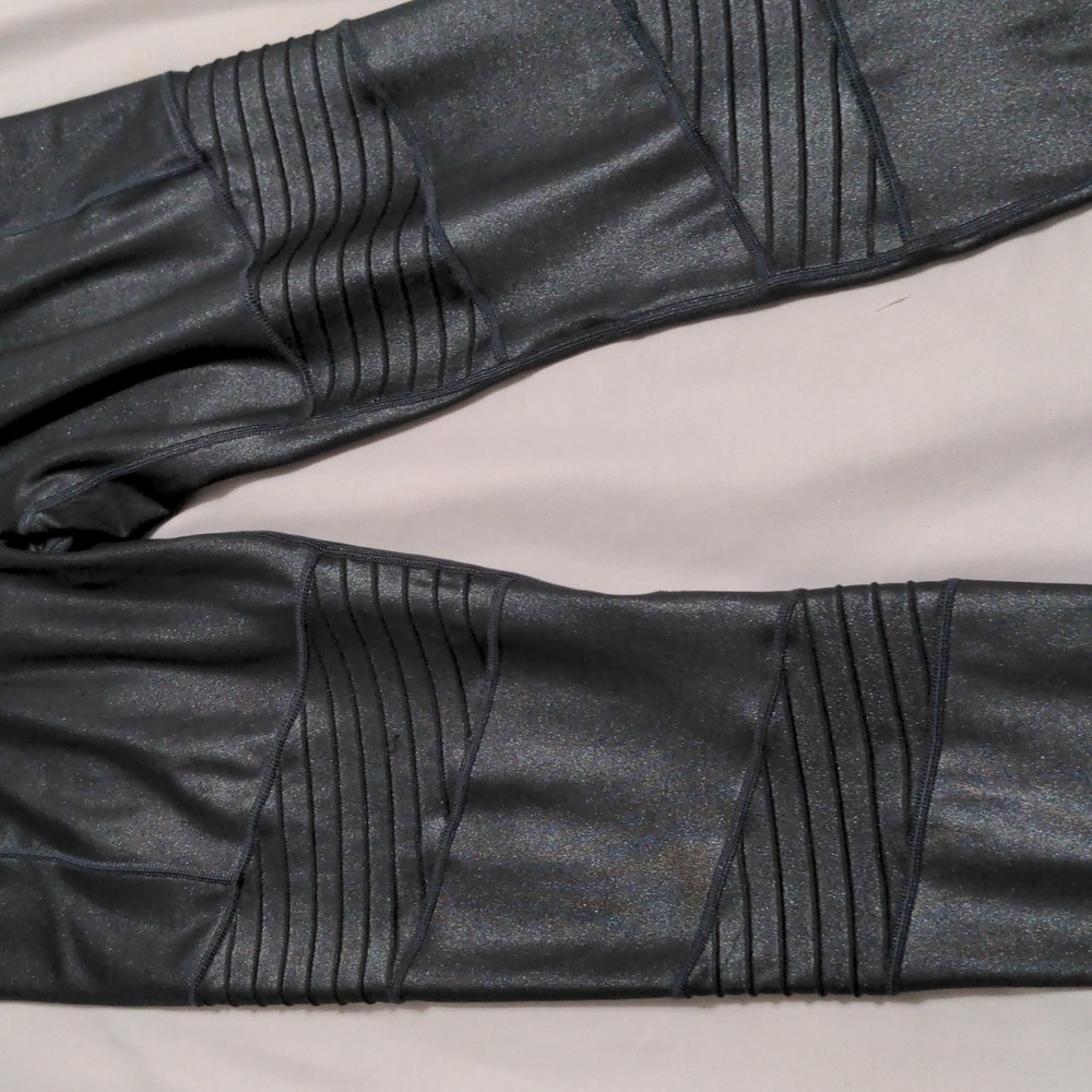 SOLD Athleta Inclination Moto Tights sz L Gleam Black Metallic Shimmer Leggings - Picture 8 of 8
